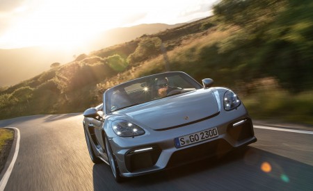 2020 Porsche 718 Spyder (Color: GT Silver Metallic) Front Wallpapers 450x275 (221)