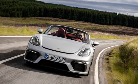 2020 Porsche 718 Spyder (Color: GT Silver Metallic) Front Wallpapers 450x275 (210)