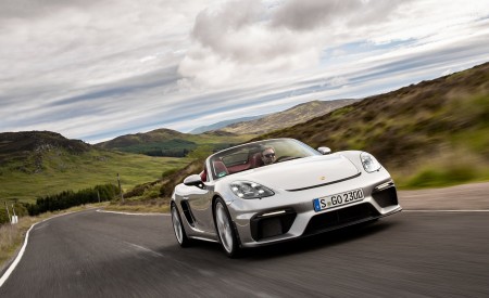 2020 Porsche 718 Spyder (Color: GT Silver Metallic) Front Wallpapers 450x275 (199)