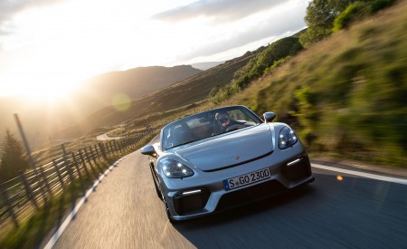 2020 Porsche 718 Spyder (Color: GT Silver Metallic) Front Wallpapers 450x275 (222)