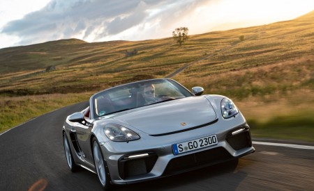 2020 Porsche 718 Spyder (Color: GT Silver Metallic) Front Wallpapers 450x275 (235)