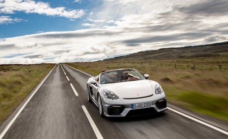 2020 Porsche 718 Spyder (Color: GT Silver Metallic) Front Wallpapers 450x275 (205)