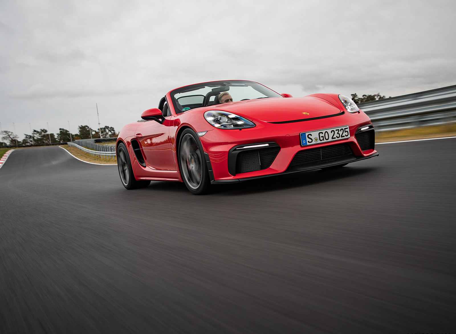 2020 Porsche 718 Spyder (Color: Guards Red) Front Three-Quarter Wallpapers (11)