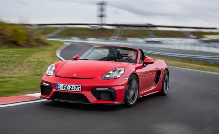 2020 Porsche 718 Spyder (Color: Guards Red) Front Wallpapers 450x275 (7)
