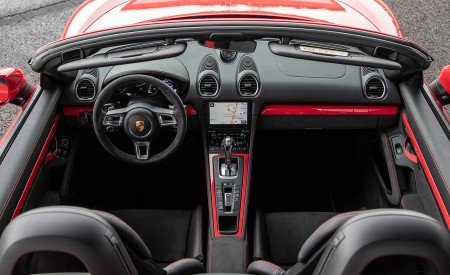 2020 Porsche 718 Spyder (Color: Guards Red) Interior Wallpapers 450x275 (23)