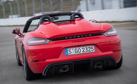 2020 Porsche 718 Spyder (Color: Guards Red) Rear Wallpapers 450x275 (16)