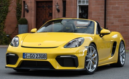 2020 Porsche 718 Spyder (Color: Racing Yellow) Front Three-Quarter Wallpapers 450x275 (83)