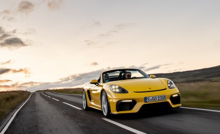 2020 Porsche 718 Spyder (Color: Racing Yellow) Front Wallpapers 450x275 (72)