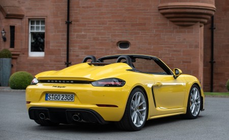 2020 Porsche 718 Spyder (Color: Racing Yellow) Rear Three-Quarter Wallpapers 450x275 (87)