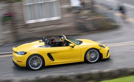 2020 Porsche 718 Spyder (Color: Racing Yellow) Side Wallpapers 450x275 (79)