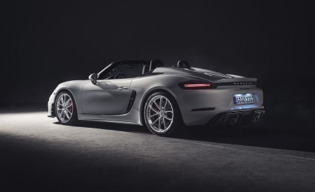 2020 Porsche 718 Spyder Rear Three-Quarter Wallpapers 450x275 (294)