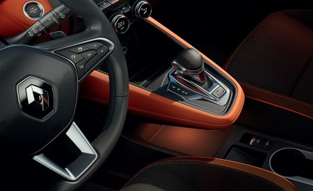 2020 Renault Captur Interior Wallpapers 450x275 (8)