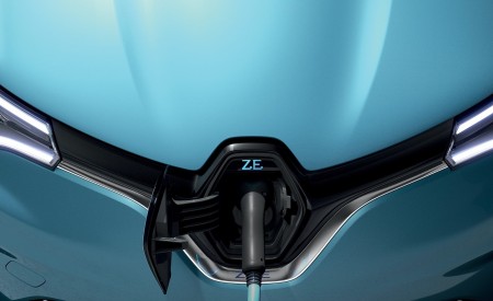 2020 Renault Zoe (Color: Celadon Blue) Charging Wallpapers 450x275 (14)