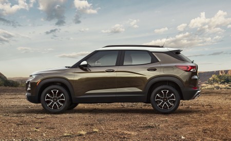 2021 Chevrolet Trailblazer ACTIV Side Wallpapers 450x275 (9)