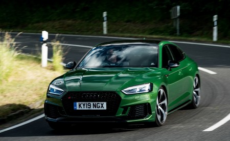 2019 Audi RS 5 Sportback (UK-Spec) Front Three-Quarter Wallpapers 450x275 (16)