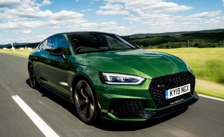 2019 Audi RS 5 Sportback (UK-Spec) Front Three-Quarter Wallpapers 450x275 (31)