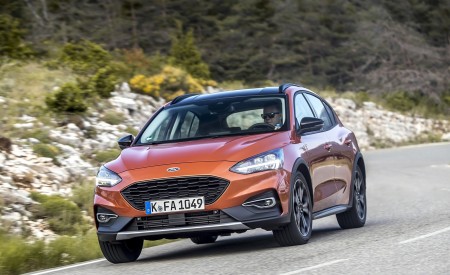 2019 Ford Focus Active 5-Door (Color: Orange Glow) Front Wallpapers 450x275 (62)