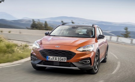 2019 Ford Focus Active 5-Door (Color: Orange Glow) Front Wallpapers 450x275 (63)