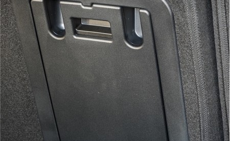 2019 Ford Focus Active 5-Door (Color: Orange Glow) Rear Seat Pass-Through Wallpapers 450x275 (114)