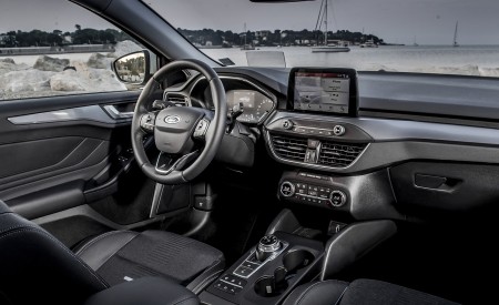 2019 Ford Focus Active Wagon (Color: Metropolis White) Interior Wallpapers 450x275 (36)