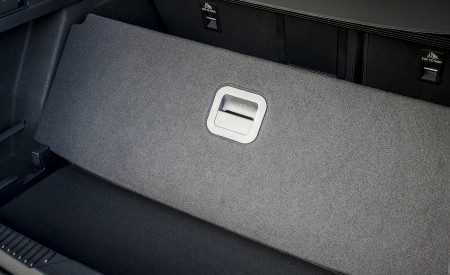 2019 Ford Focus Active Wagon (Color: Metropolis White) Trunk Wallpapers 450x275 (48)