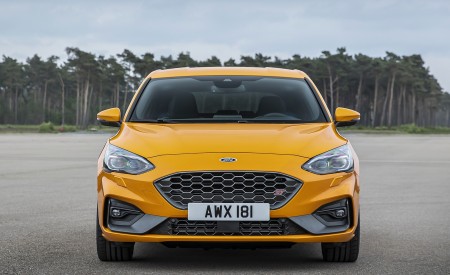 2019 Ford Focus ST (Euro-Spec; Color: Orange Fury) Front Wallpapers 450x275 (39)