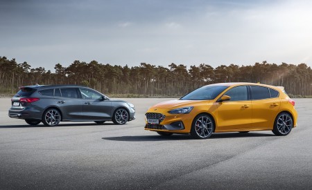 2019 Ford Focus ST (Euro-Spec; Color: Orange Fury) Wallpapers 450x275 (48)