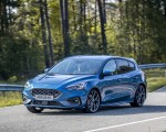 2019 Ford Focus ST (Euro-Spec; Color: Performance Blue) Front Three-Quarter Wallpapers 150x120