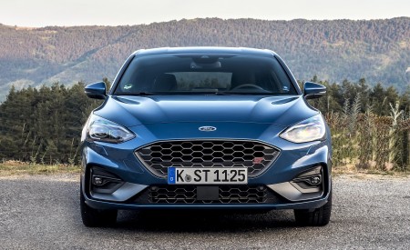 2019 Ford Focus ST (Euro-Spec; Color: Performance Blue) Front Wallpapers 450x275 (140)