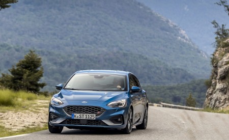 2019 Ford Focus ST (Euro-Spec; Color: Performance Blue) Front Wallpapers 450x275 (125)