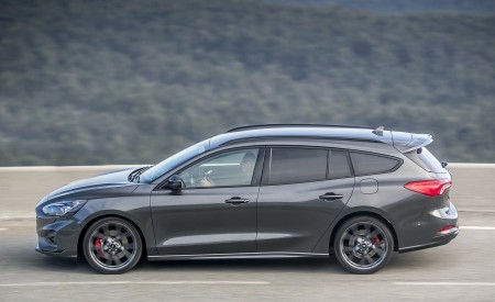 2019 Ford Focus ST Wagon (Euro-Spec; Color: Magnetic) Side Wallpapers 450x275 (179)