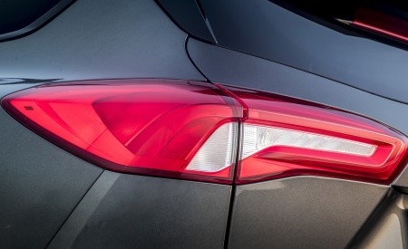 2019 Ford Focus ST Wagon (Euro-Spec; Color: Magnetic) Tail Light Wallpapers 450x275 (189)