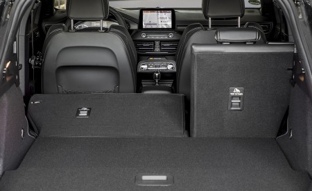 2019 Ford Focus ST Wagon (Euro-Spec; Color: Magnetic) Trunk Wallpapers 450x275 (199)