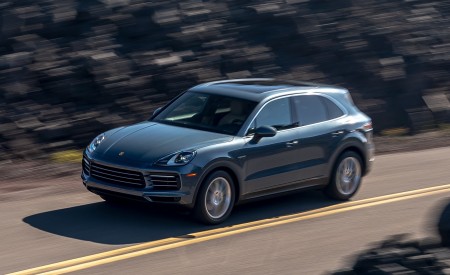 2019 Porsche Cayenne E-Hybrid (US-Spec) Front Three-Quarter Wallpapers 450x275 (3)