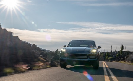 2019 Porsche Cayenne E-Hybrid (US-Spec) Front Wallpapers 450x275 (9)
