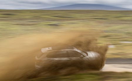 2019 Volkswagen Touareg ONE Million Off-Road Wallpapers 450x275 (15)