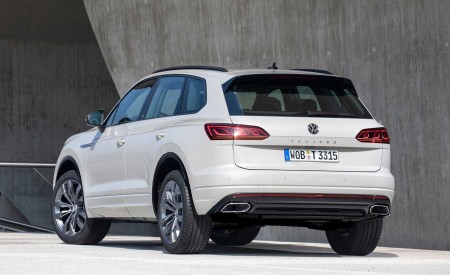 2019 Volkswagen Touareg ONE Million Rear Three-Quarter Wallpapers 450x275 (29)