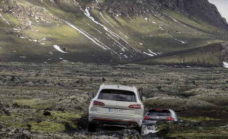 2019 Volkswagen Touareg ONE Million Rear Wallpapers 450x275 (19)