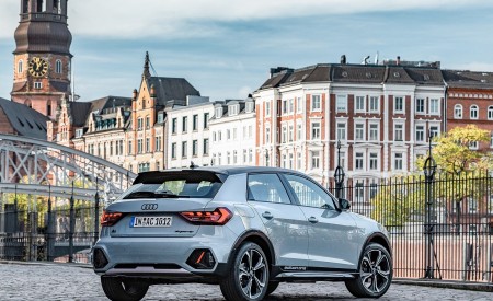 2020 Audi A1 Citycarver (Color: Arrow Gray) Rear Three-Quarter Wallpapers 450x275 (51)
