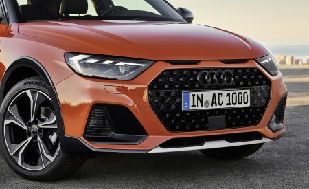 2020 Audi A1 Citycarver (Color: Pulse Orange) Headlight Wallpapers 450x275 (88)