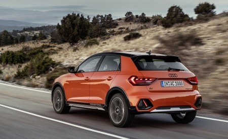 2020 Audi A1 Citycarver (Color: Pulse Orange) Rear Three-Quarter Wallpapers 450x275 (68)