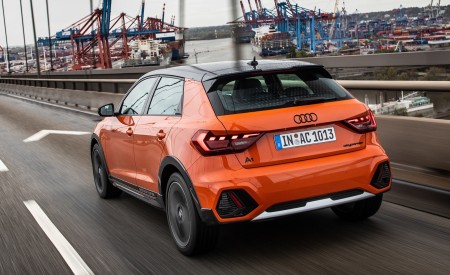 2020 Audi A1 Citycarver (Color: Pulse Orange) Rear Three-Quarter Wallpapers 450x275 (29)