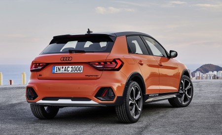 2020 Audi A1 Citycarver (Color: Pulse Orange) Rear Three-Quarter Wallpapers 450x275 (82)