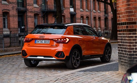 2020 Audi A1 Citycarver (Color: Pulse Orange) Rear Three-Quarter Wallpapers 450x275 (34)