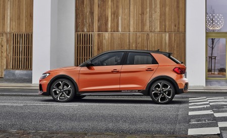 2020 Audi A1 Citycarver (Color: Pulse Orange) Side Wallpapers 450x275 (85)