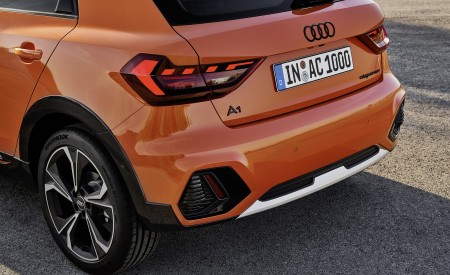 2020 Audi A1 Citycarver (Color: Pulse Orange) Tail Light Wallpapers 450x275 (89)