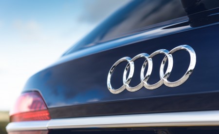 2020 Audi SQ7 TDI Vorsprung (UK-Spec) Badge Wallpapers 450x275 (66)