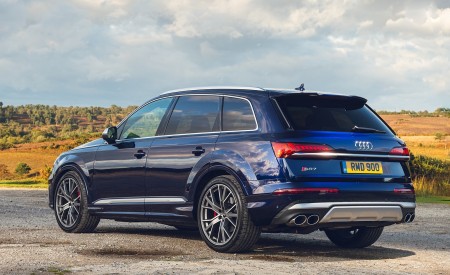 2020 Audi SQ7 TDI Vorsprung (UK-Spec) Rear Three-Quarter Wallpapers 450x275 (32)
