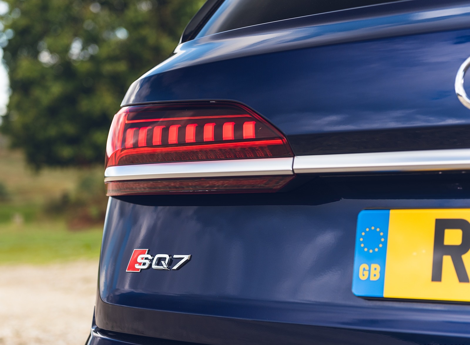 2020 Audi SQ7 TDI Vorsprung (UK-Spec) Tail Light Wallpapers #63 of 140