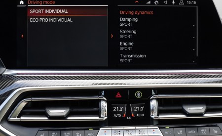 2020 BMW X6 M50i Central Console Wallpapers 450x275 (72)